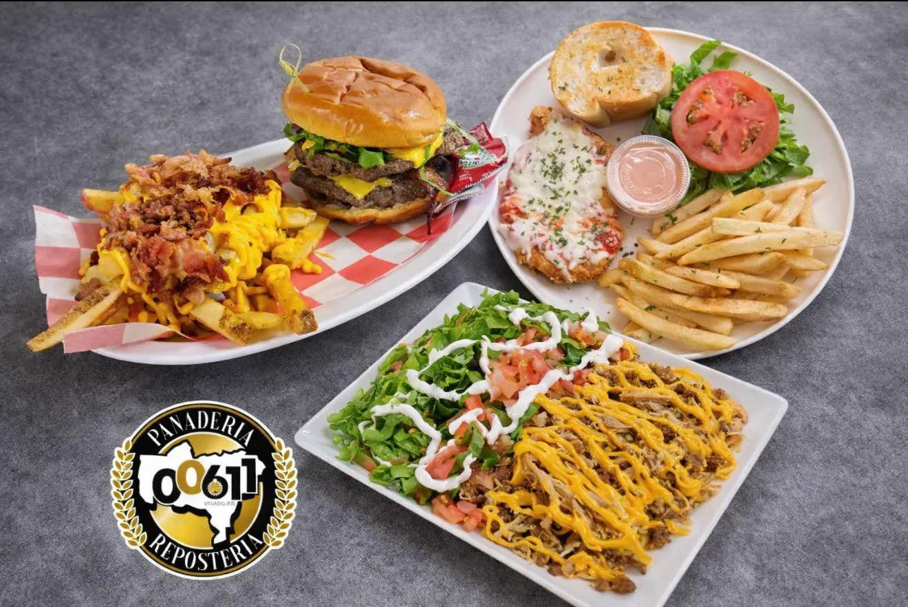 Pizza cargada de vegetales y pepperoni